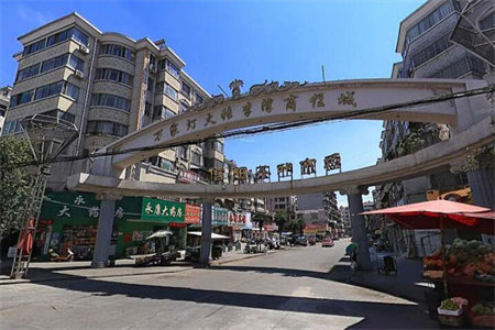 人民家园，120m2套三带小院，精装全明户型！